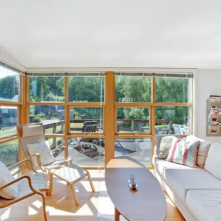 Veselin - 100m From The Sea By Interhome Semesterbostad *