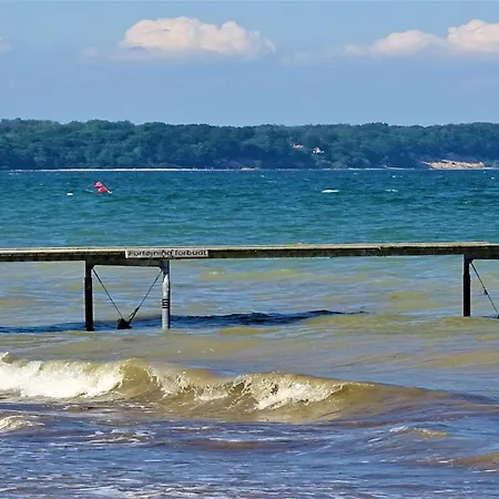 Veselin - 100m From The Sea By Interhome Semesterbostad